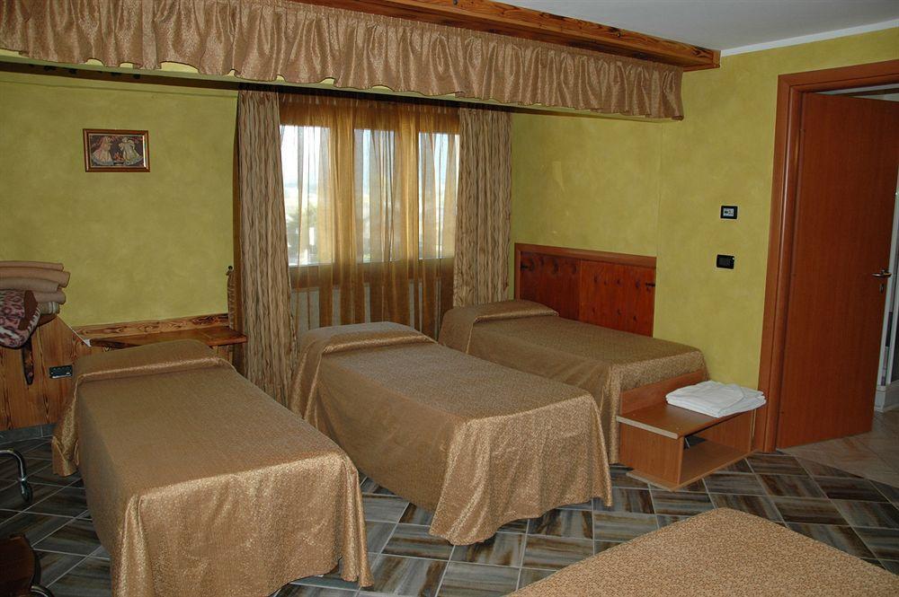 Hotel&Restaurant Armanac De Toubie Arnad المظهر الخارجي الصورة